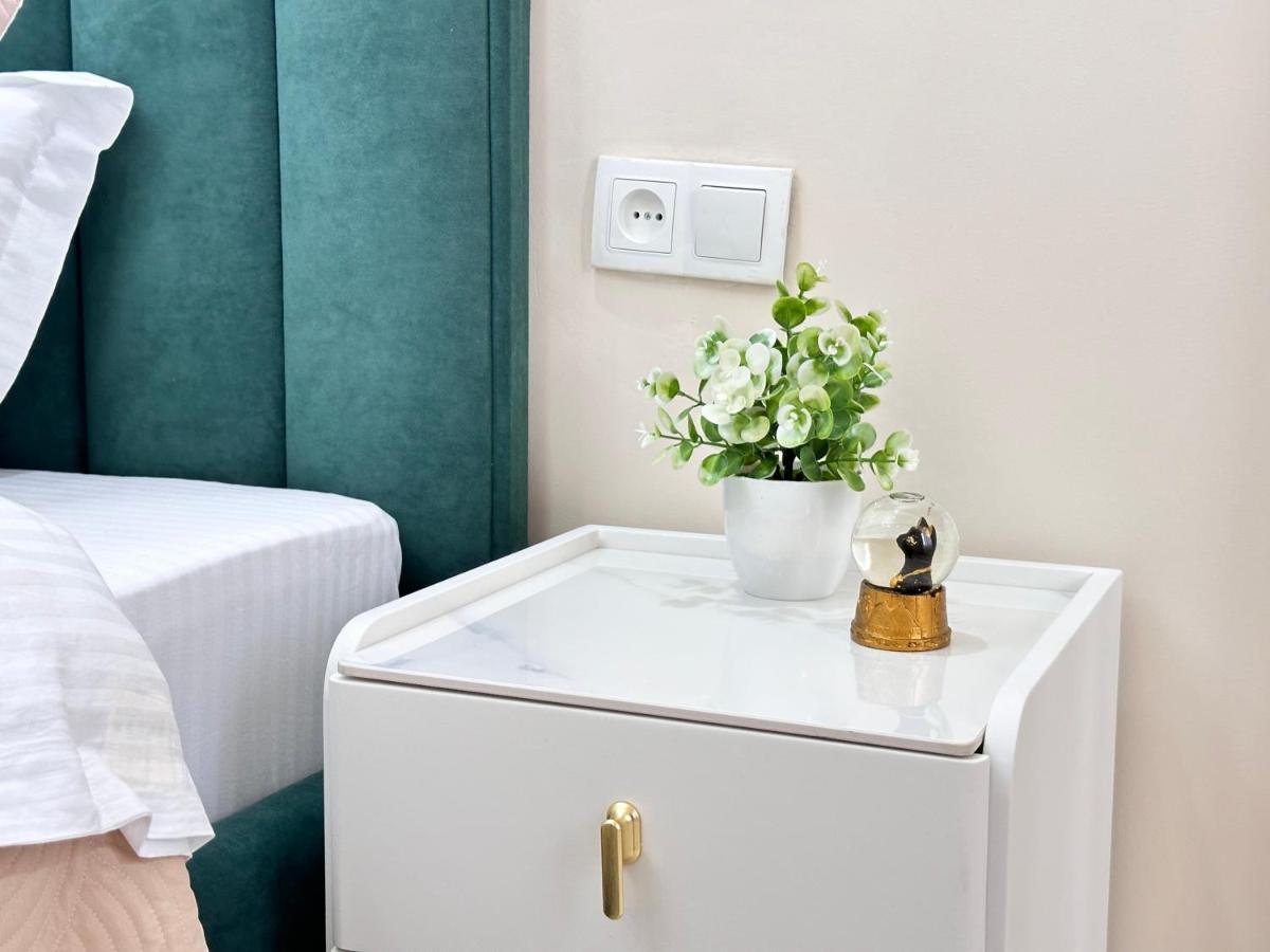 2 Apartment, жк комфорт сити Flat 62 *